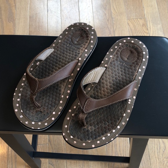 privo flip flops